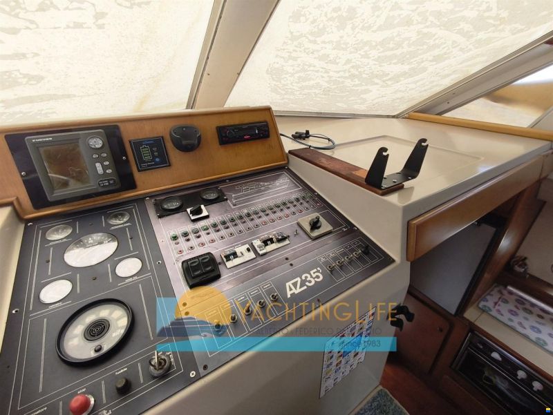 Azimut AZ 35