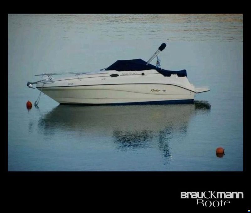 Rinker Fiesta Vee 242