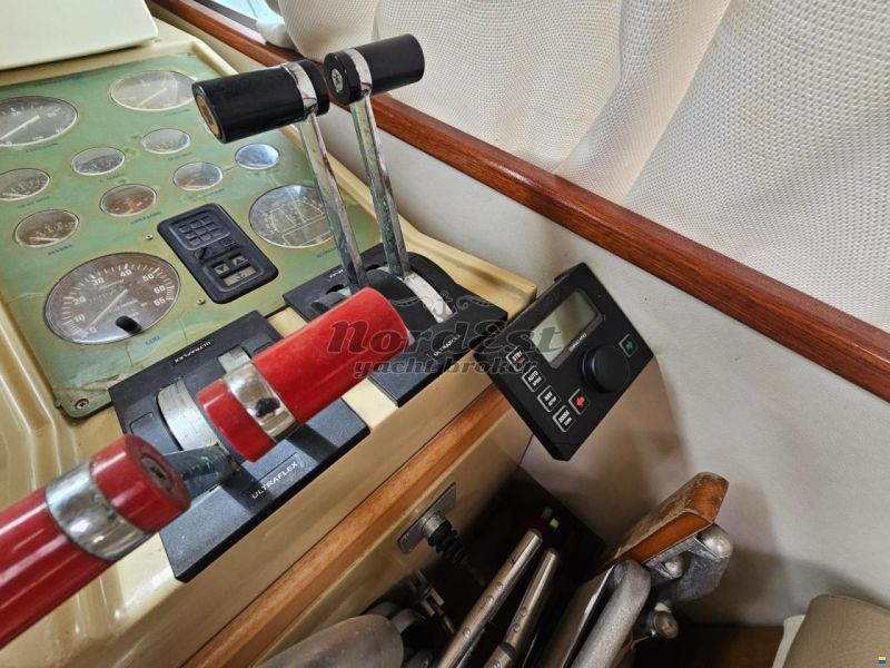 Ferretti 39