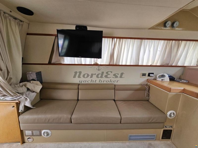 Ferretti 39