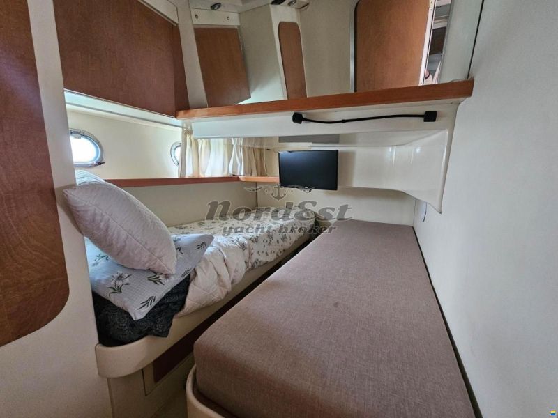 Ferretti 39