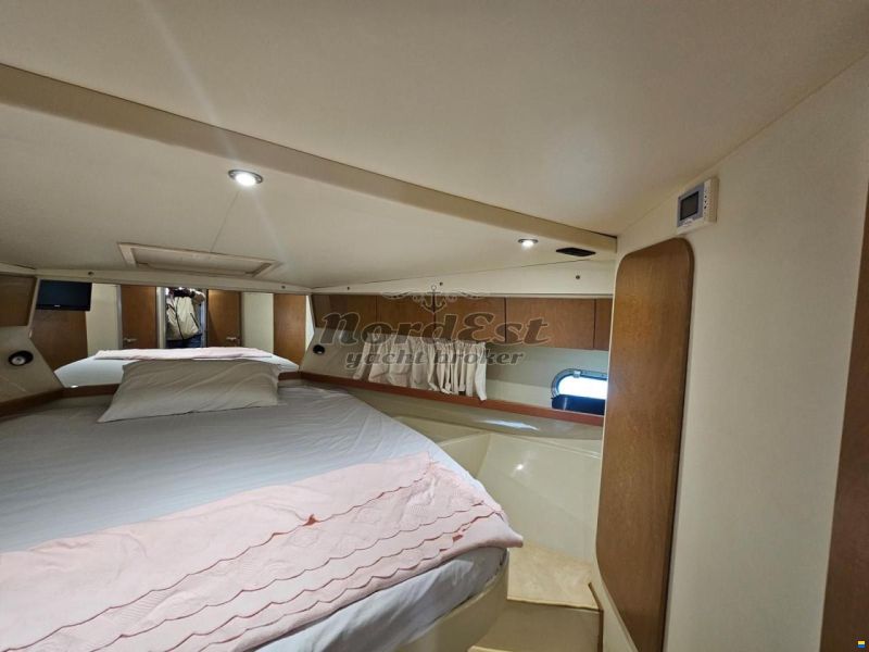 Ferretti 39