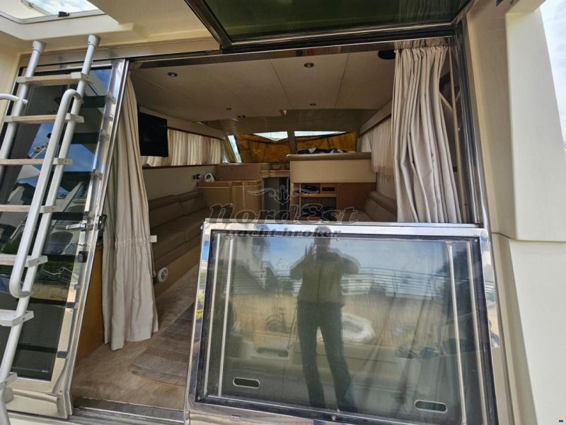 Ferretti 39