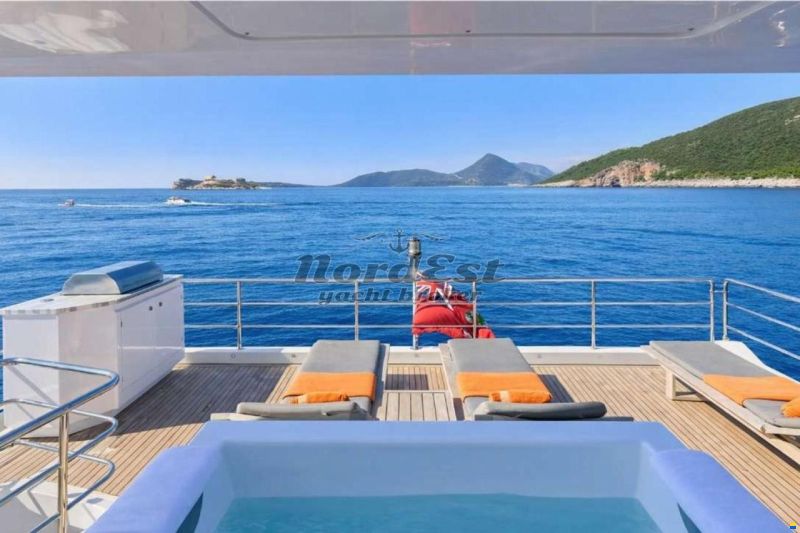 Azimut Grande 30 (3 cabins)