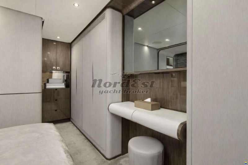 Azimut Grande 30 (3 cabins)