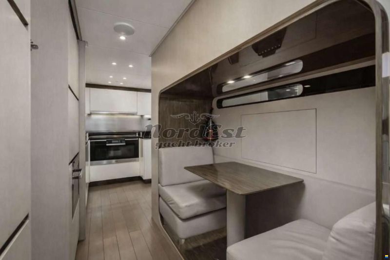 Azimut Grande 30 (3 cabins)