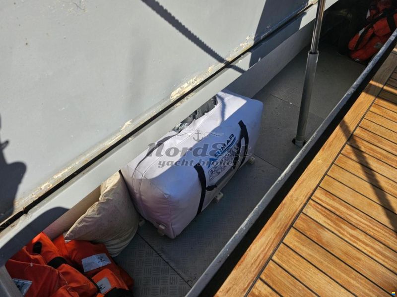 Ferretti 430