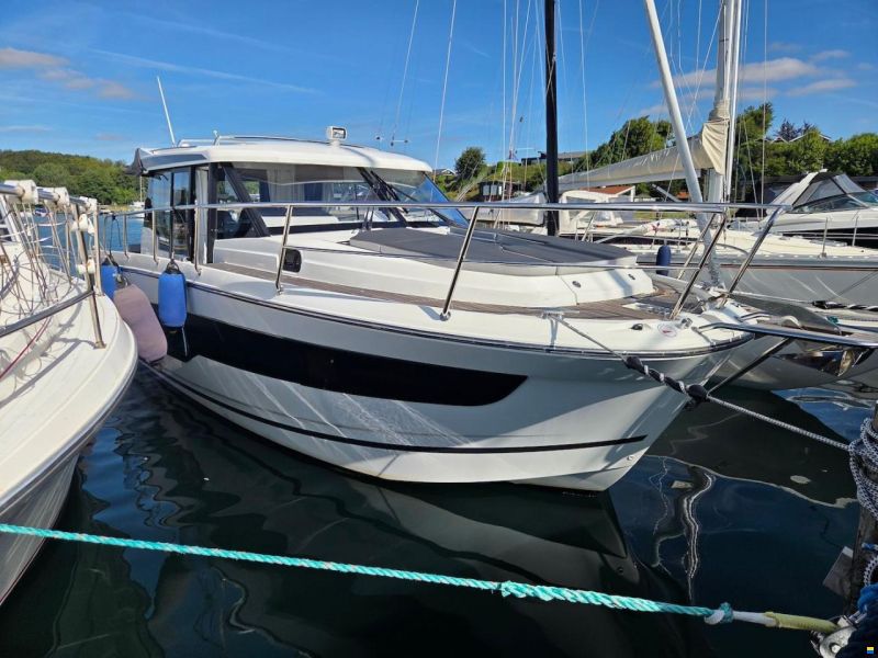 Jeanneau Merry Fisher 1095 Cruiser