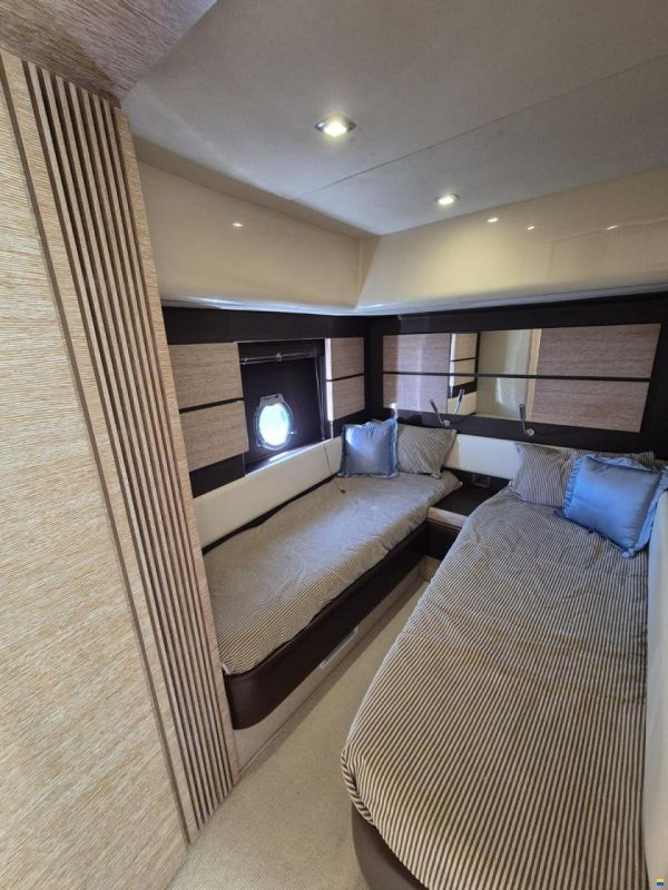 Azimut 53