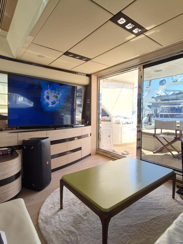 Azimut 53