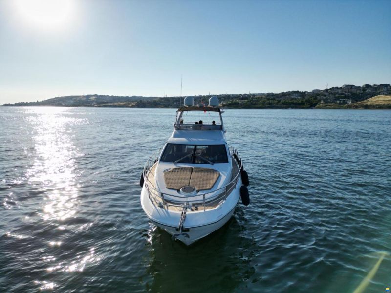 Azimut 53