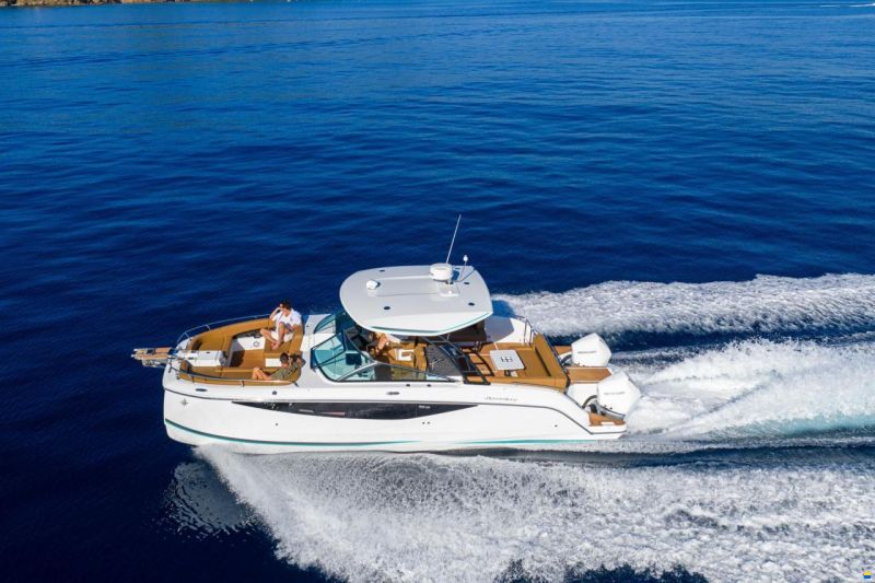 Jeanneau TH33