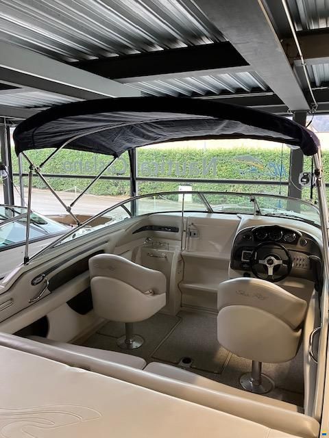 Sea Ray 220 SSE