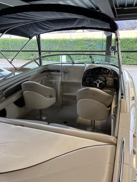Sea Ray 220 SSE