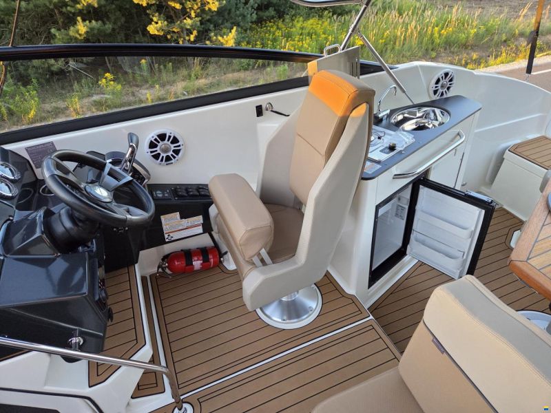 Quicksilver Activ 805 Cruiser