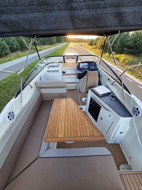 Quicksilver Activ 805 Cruiser
