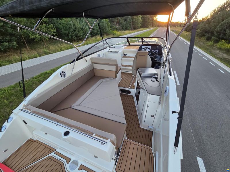 Quicksilver Activ 805 Cruiser