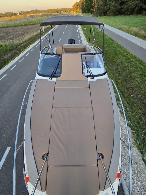 Quicksilver Activ 805 Cruiser