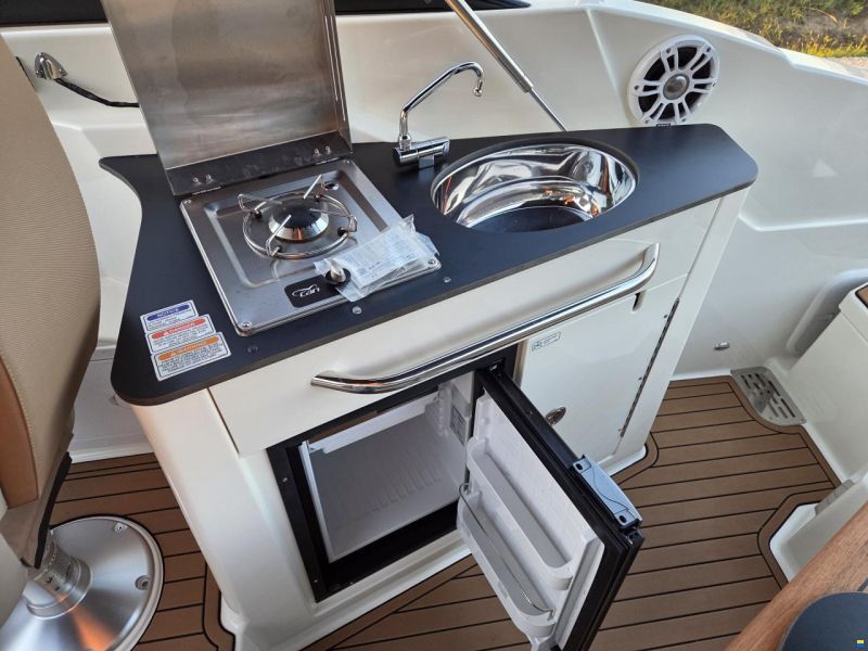 Quicksilver Activ 805 Cruiser