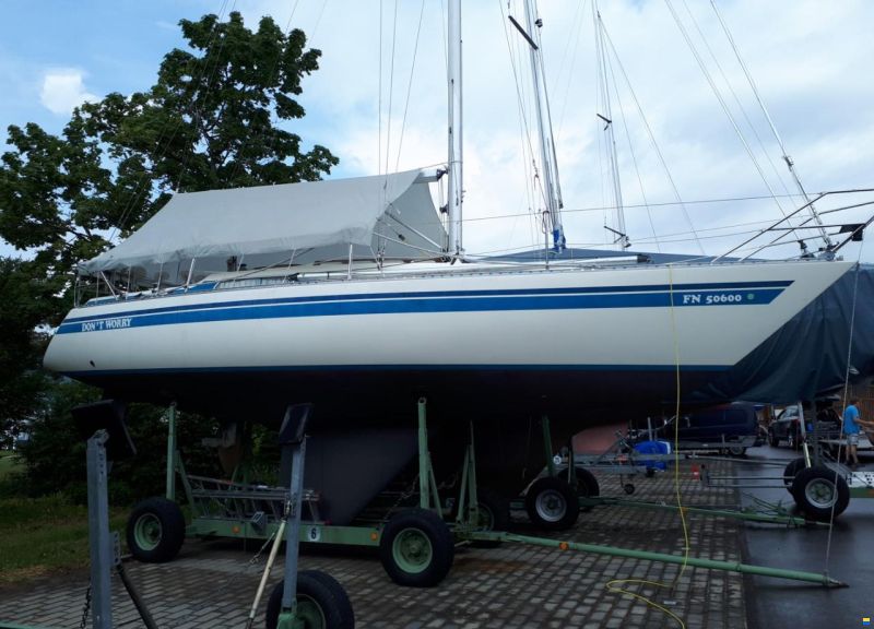 Helmsmann Athena 34