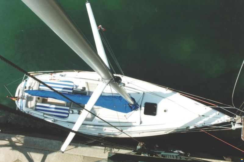 Helmsmann Athena 34
