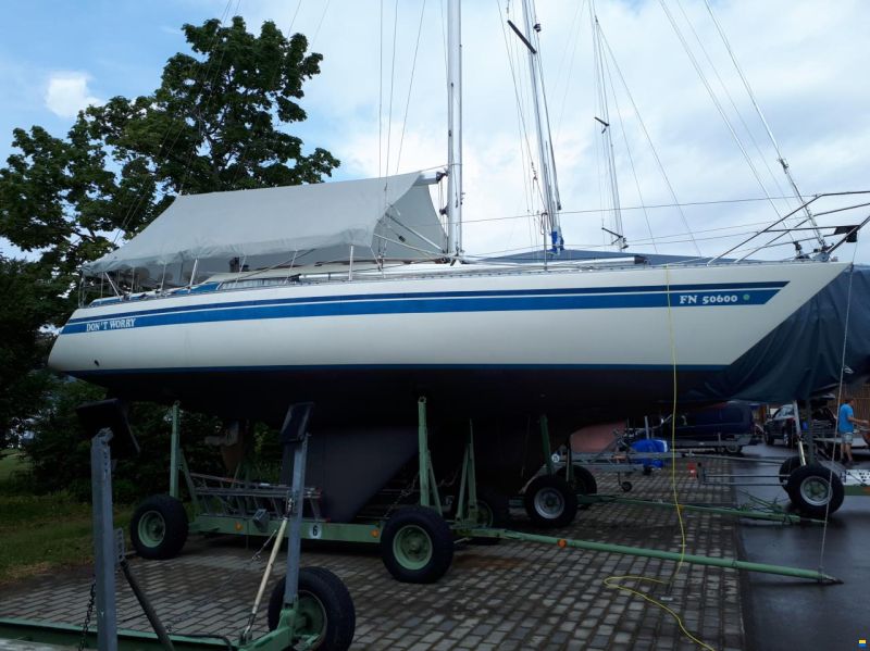 Helmsmann Athena 34