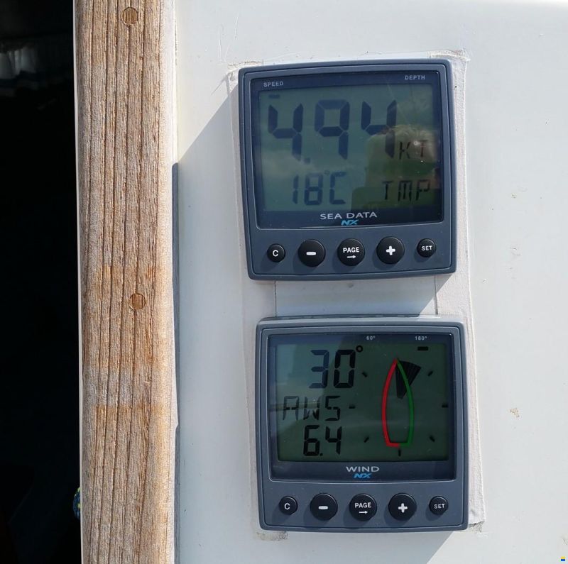 Helmsmann Athena 34