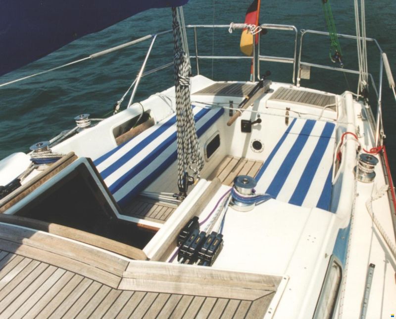 Helmsmann Athena 34