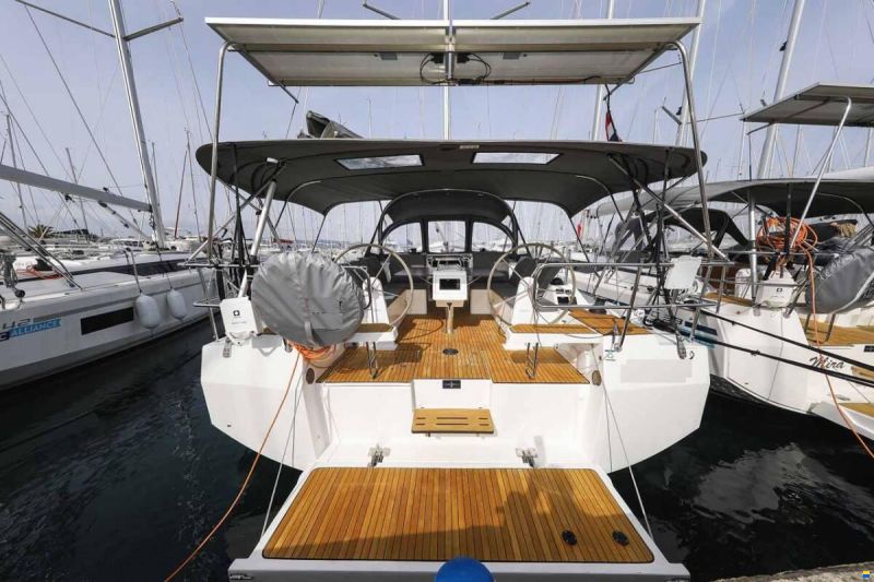 Bavaria C42