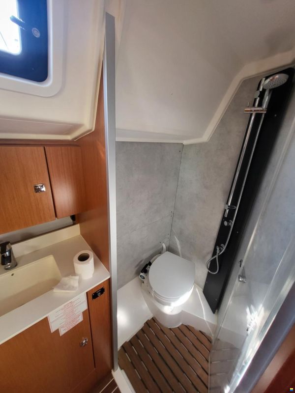 Bavaria C42