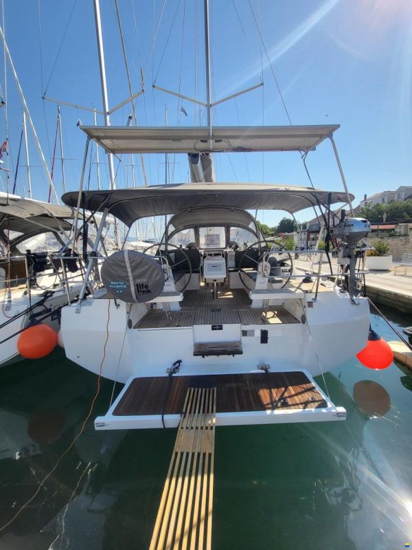 Bavaria C42