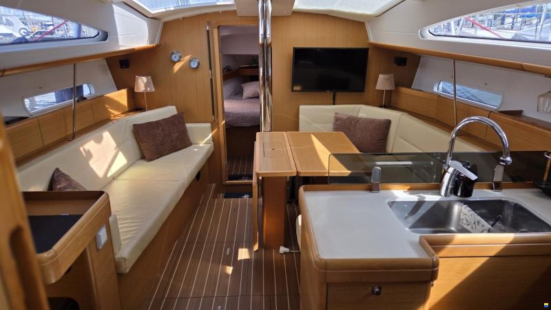 Jeanneau Sun Odyssey 42DS MK II 2011
