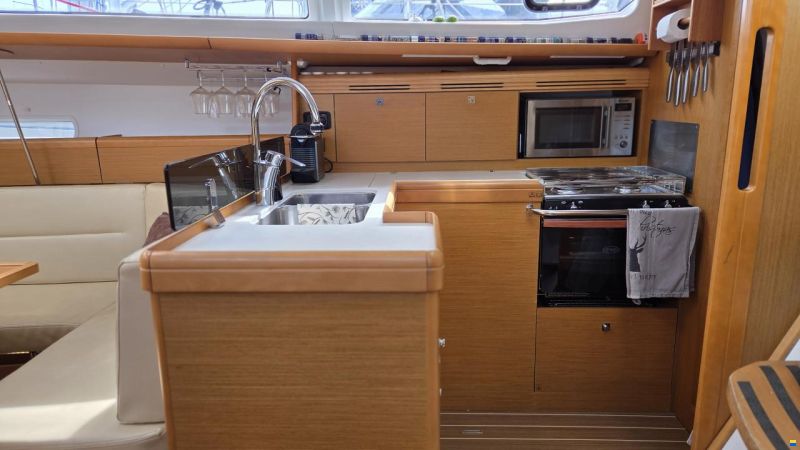 Jeanneau Sun Odyssey 42DS MK II 2011