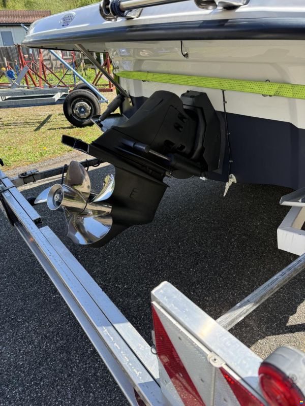 Crownline 250 CR