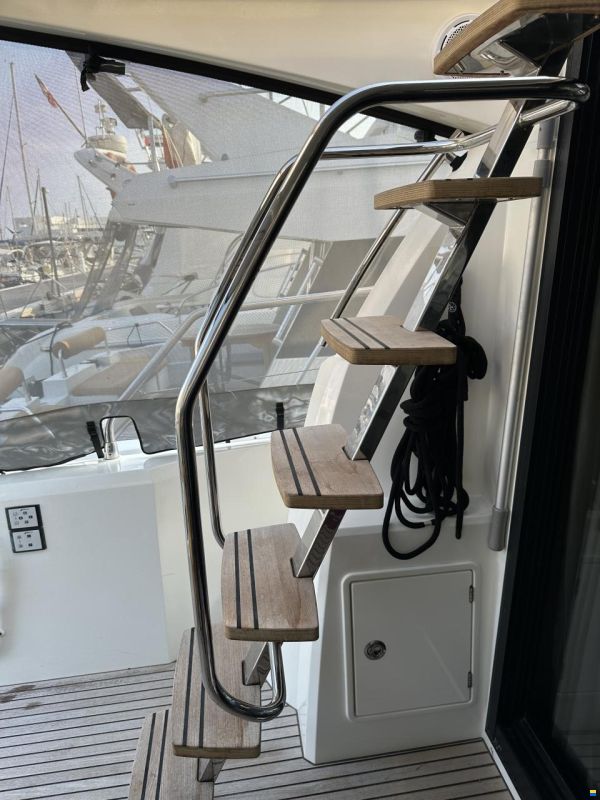 Prestige 460fly