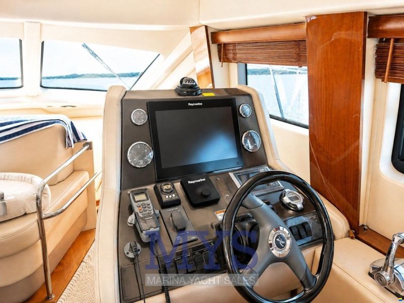 Sea Ray 505 FLY SEDAN BRIDGE