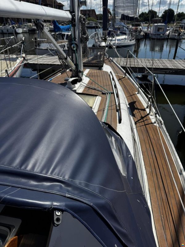 Ericson 29