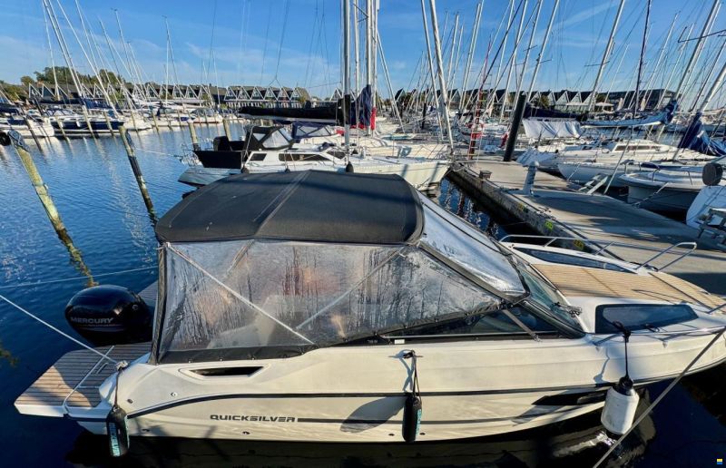 Quicksilver Activ 755 Cruiser