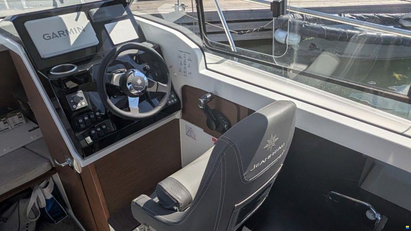 Jeanneau MERRY FISHER 695