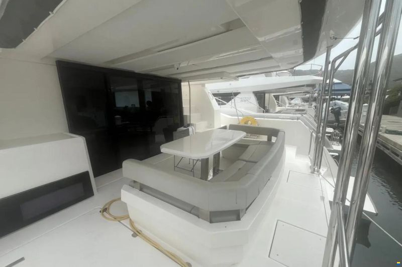 Leopard 46 Powercat