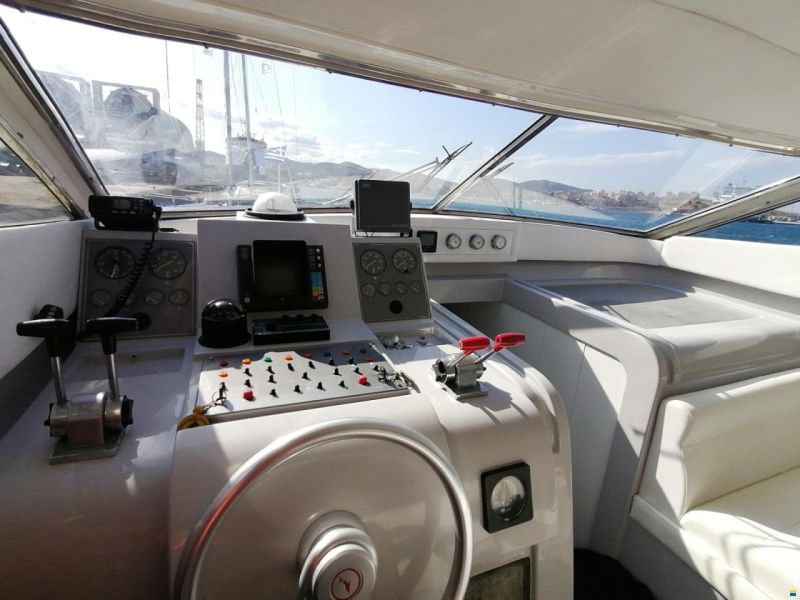 Mochi Craft Fly Bridge 46