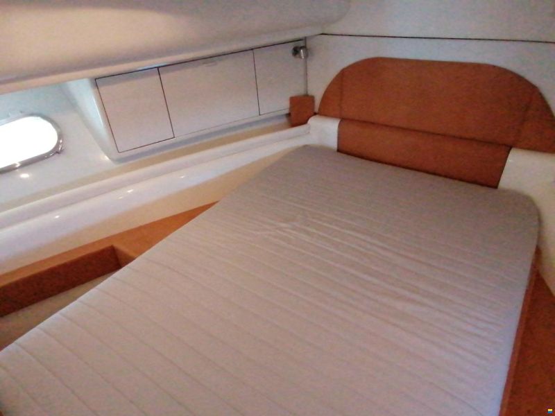 Mochi Craft Fly Bridge 46