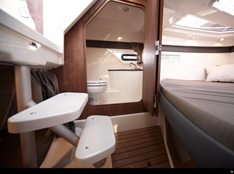 Quicksilver Activ 805 Cruiser