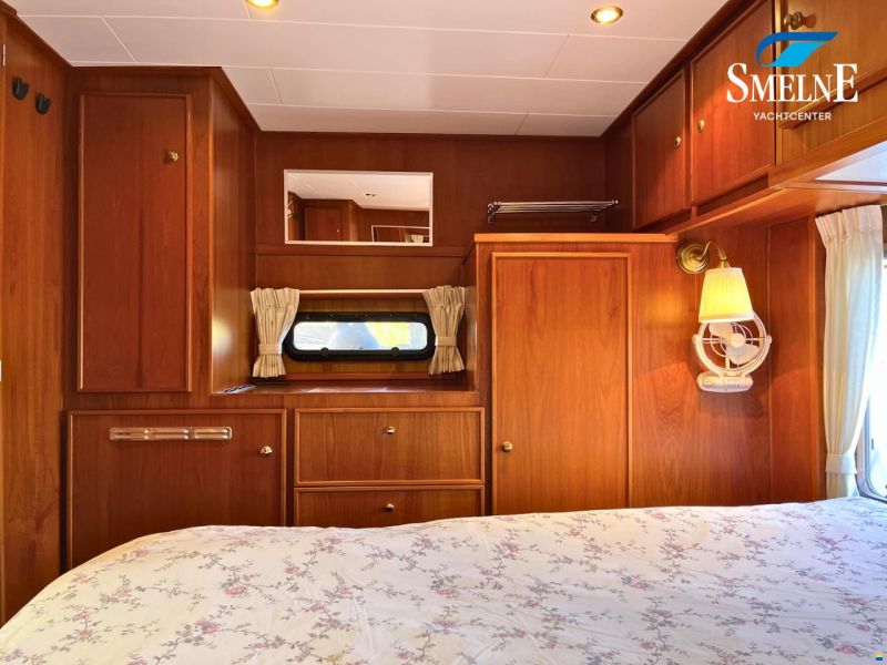 Roukema Explorer 44