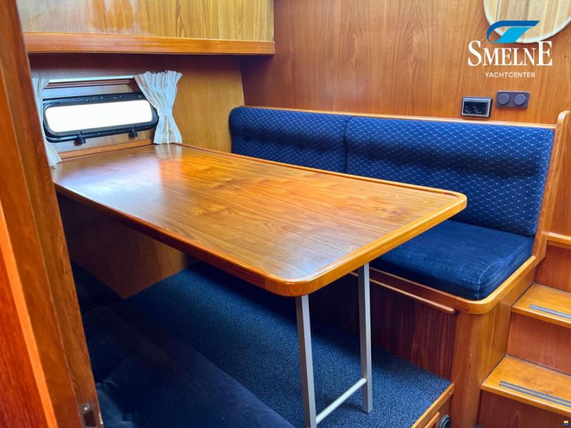 Roukema Explorer 44