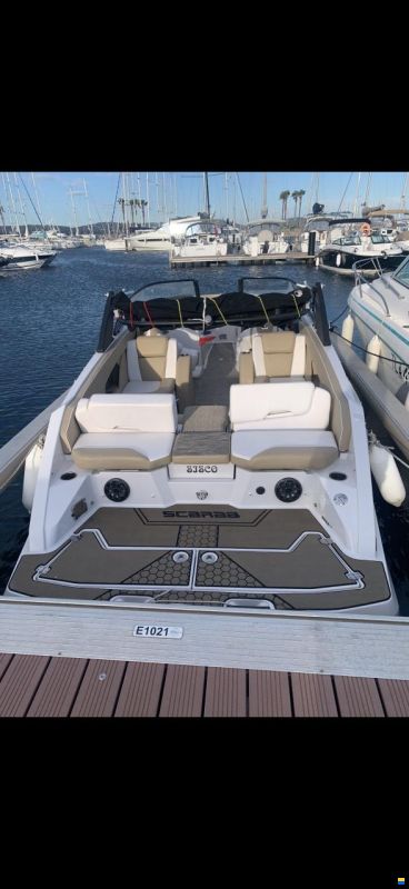 Scarab 255 platinium HO
