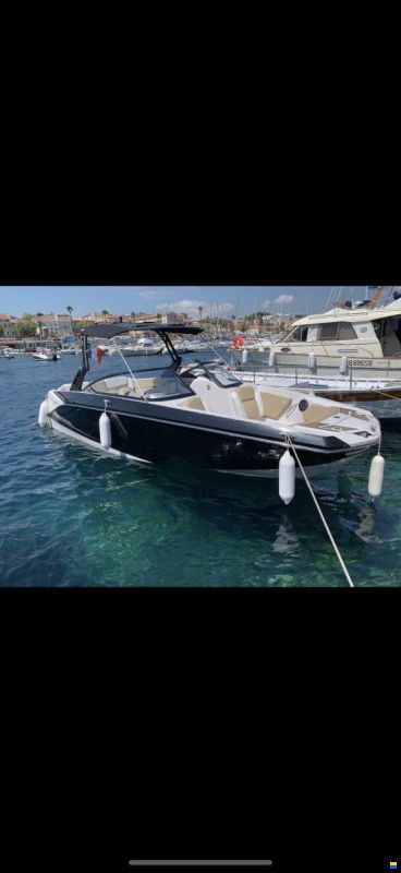 Scarab 255 platinium HO