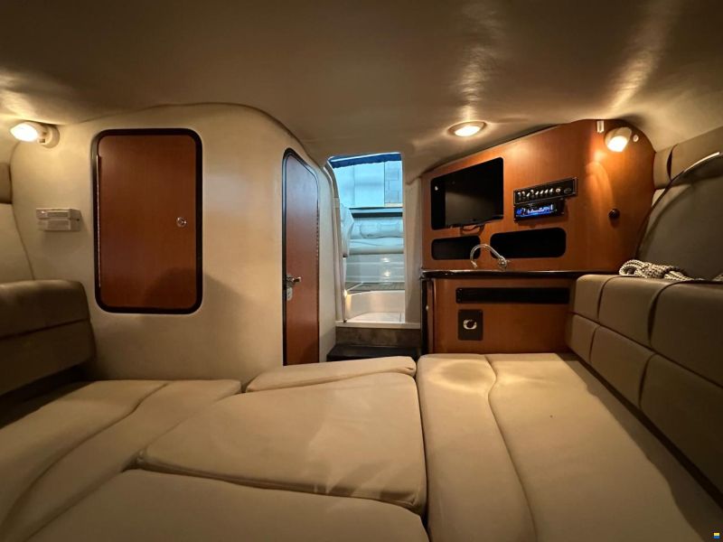 Crownline 255