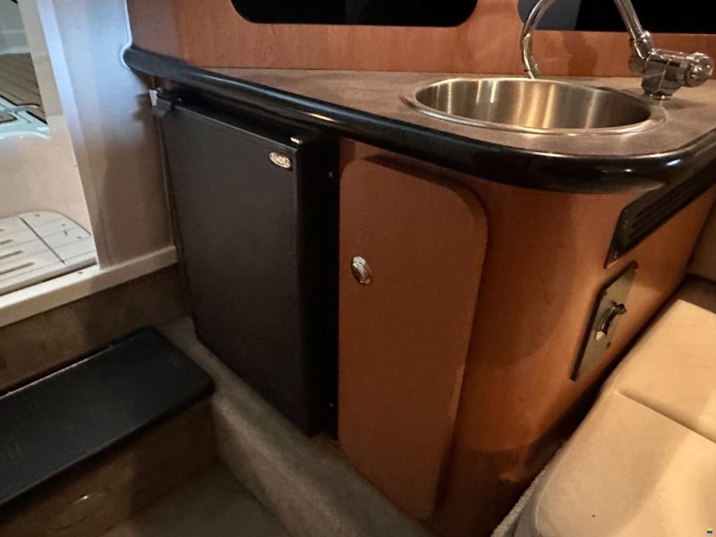 Crownline 255