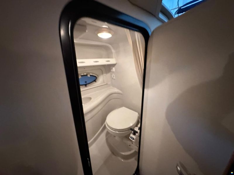 Crownline 255